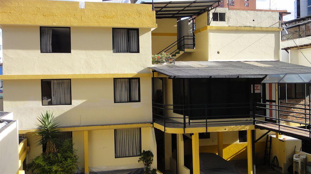 Alston Inn Hotel Quito Esterno foto