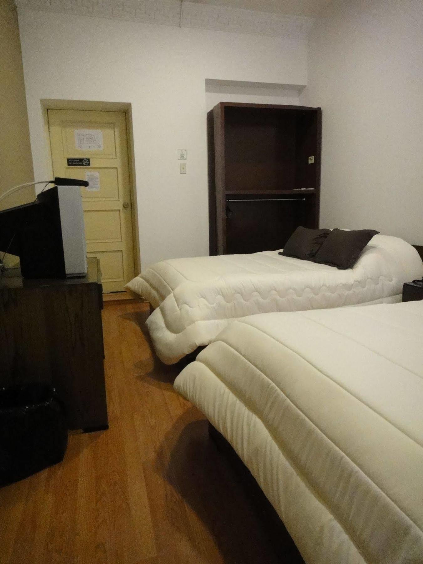 Alston Inn Hotel Quito Esterno foto