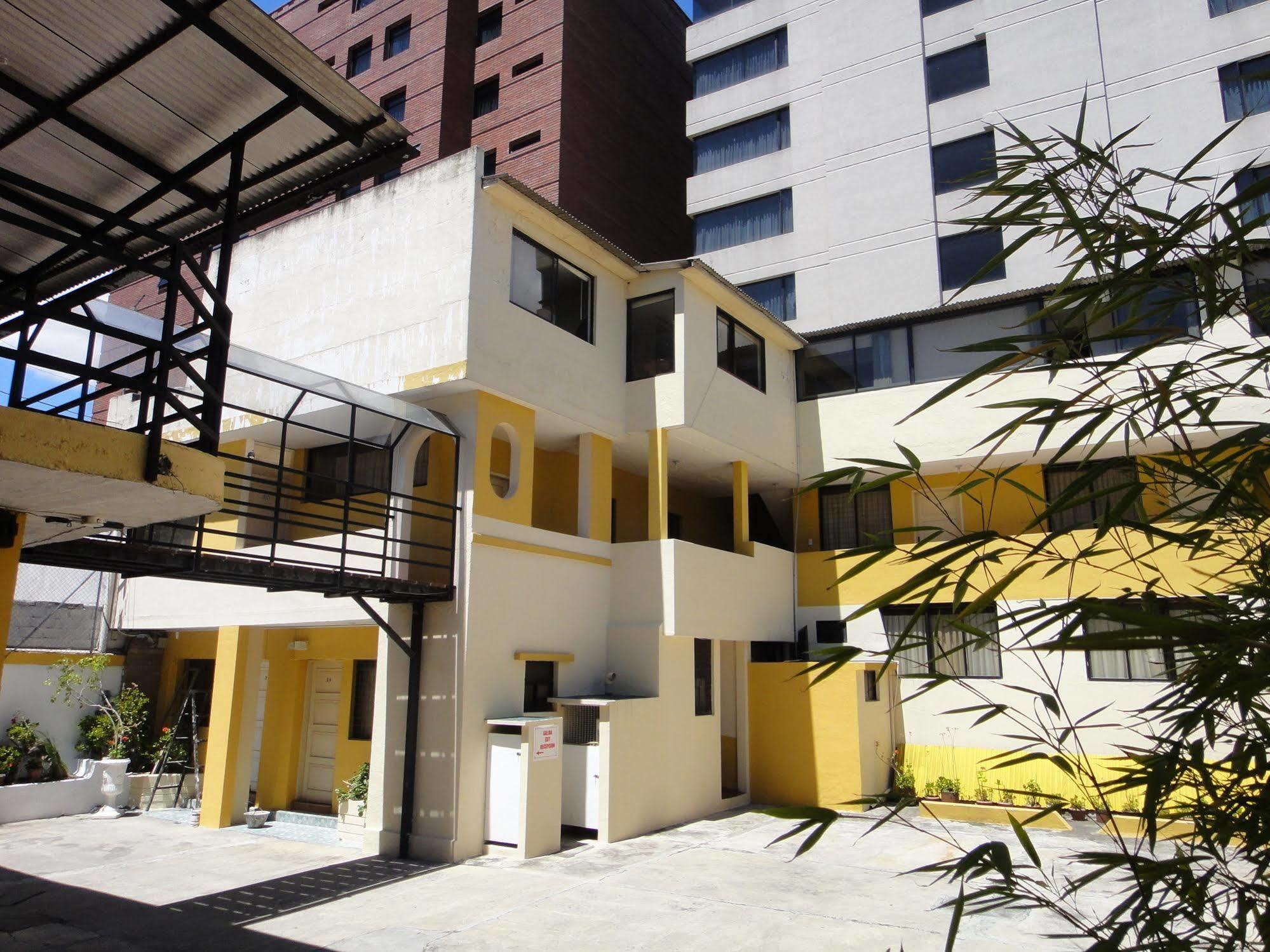 Alston Inn Hotel Quito Esterno foto