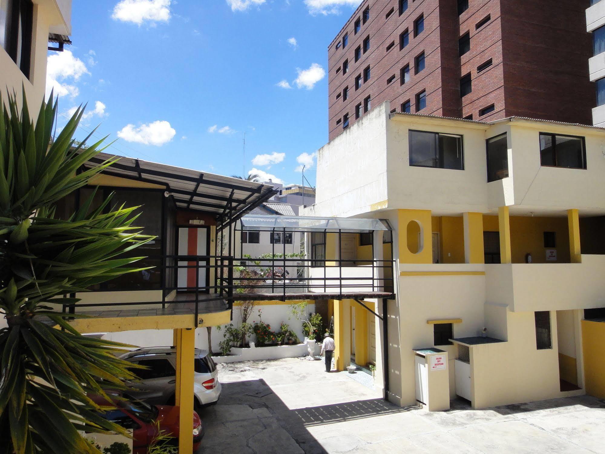 Alston Inn Hotel Quito Esterno foto