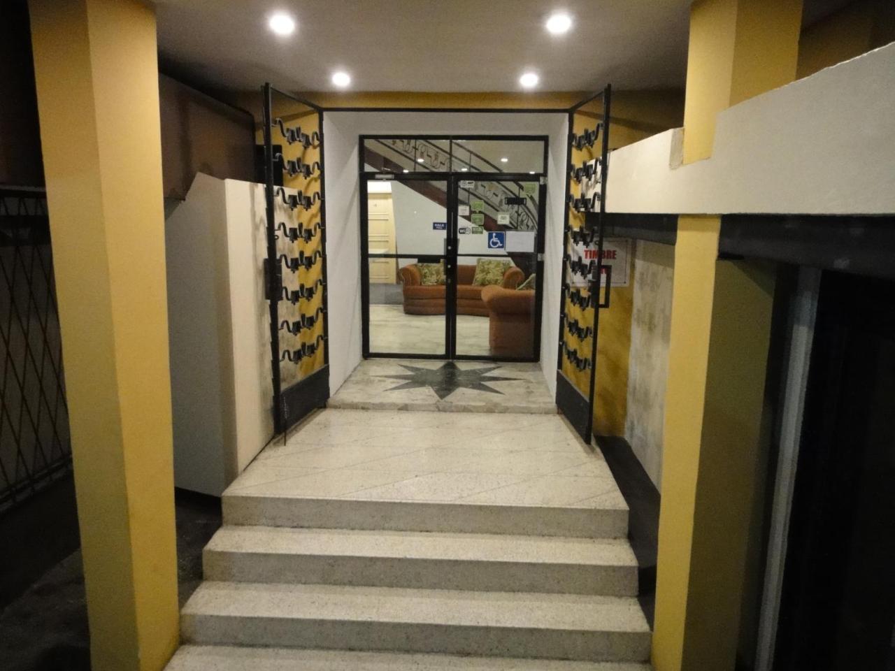 Alston Inn Hotel Quito Esterno foto